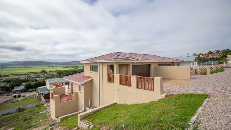 3 Bedroom Property for Sale in Fraaiuitsig Western Cape